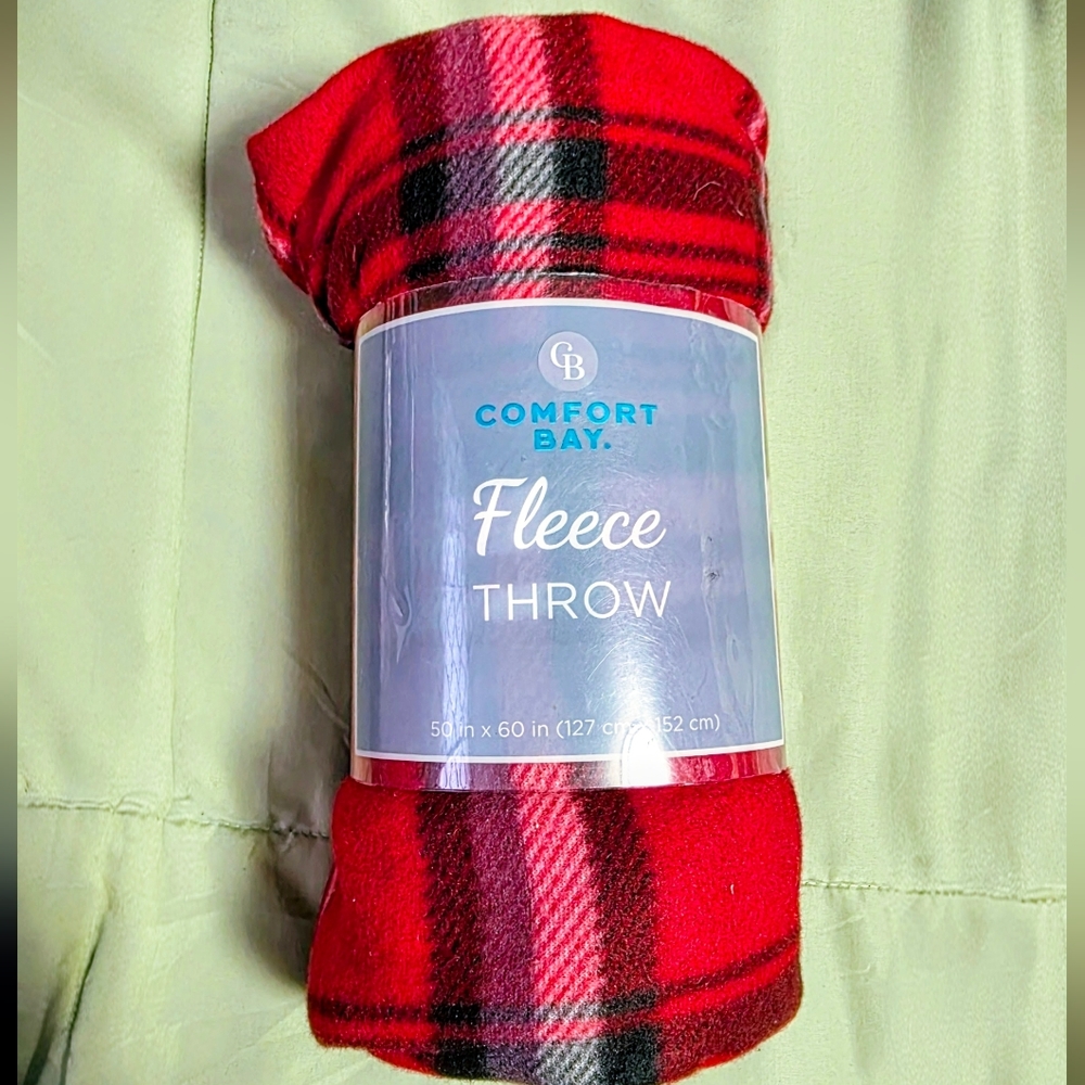 Comfort Bay Red and Black Fleece Throw